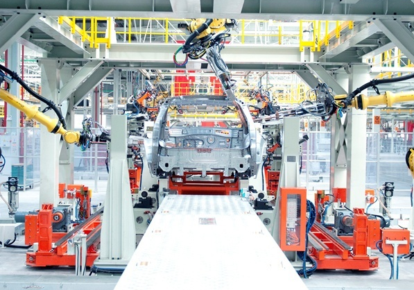 人形机器人加速“进厂” 工业场景商用空间广阔